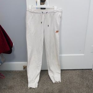White Nike Joggers Women